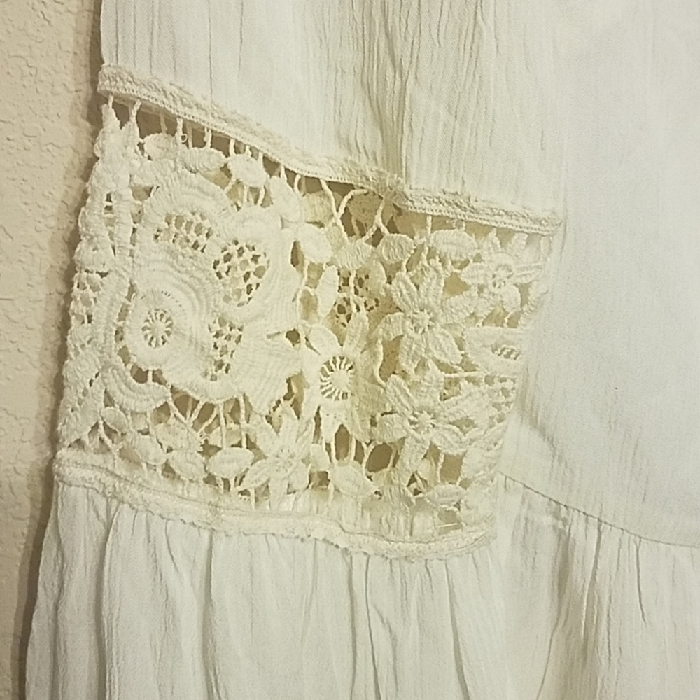 BCBG Maxazria Kammy Blouse - Picture 4 of 8